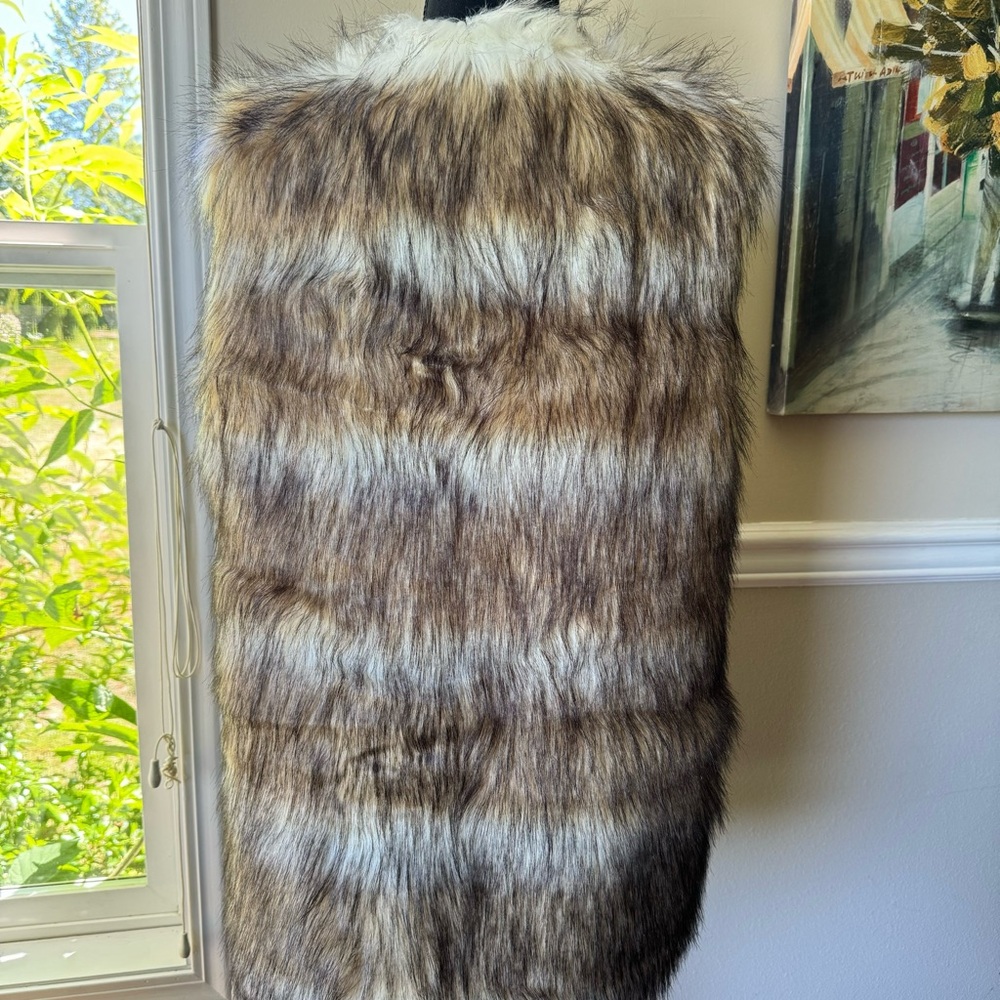 Women's Faux Fur Fashion Vest in Brown/Beige Size M/L - Picture 4 of 9
